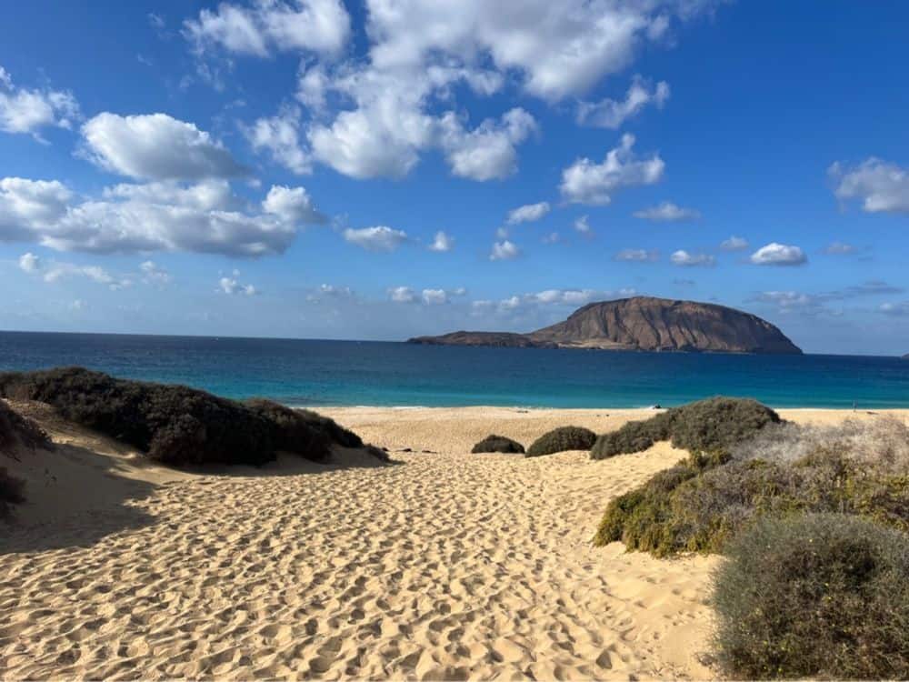best uncrowded beaches in Lanzarote 
