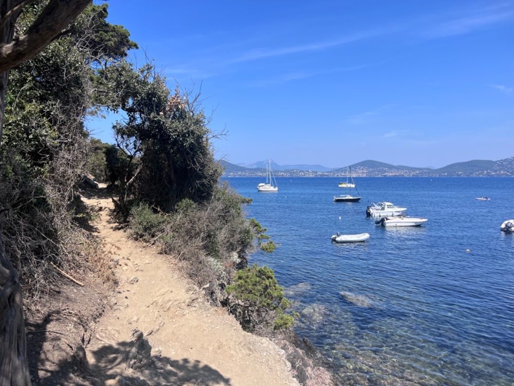 hiking trial on Hyères 