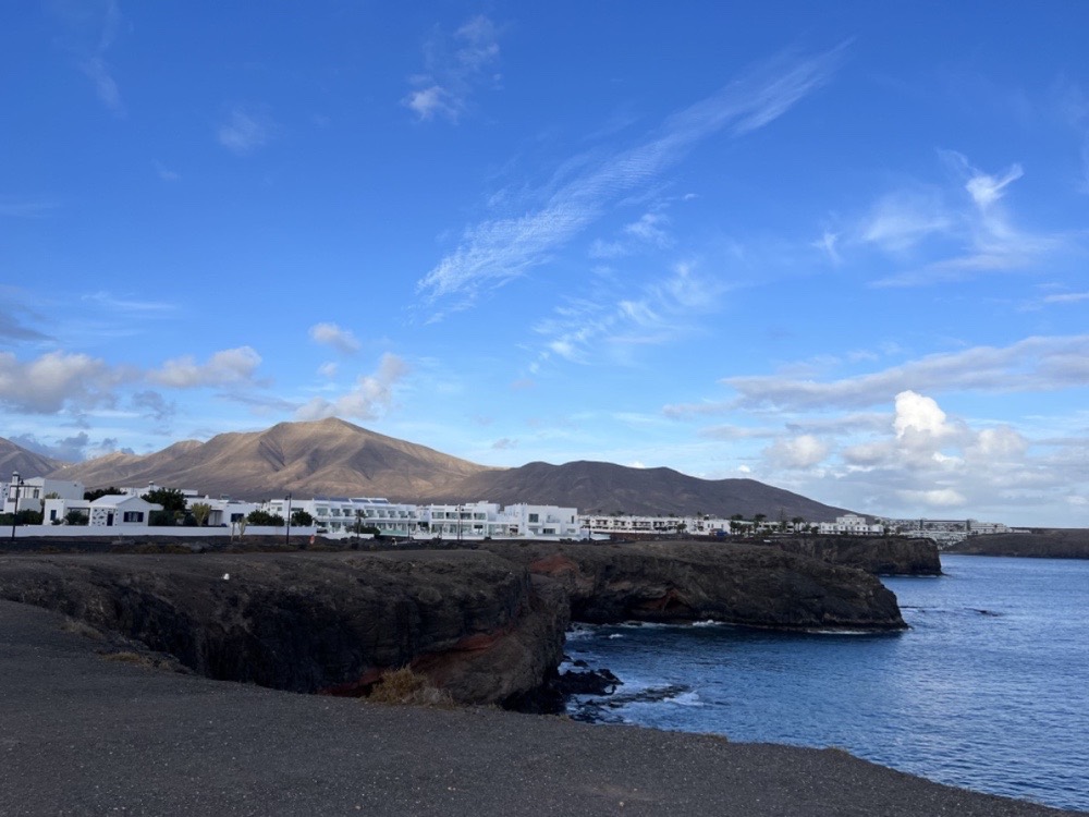 lanzarote beach path 